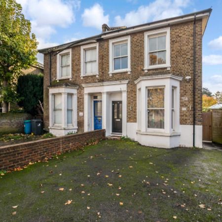 Pass The Keys Ealing Queen Of The Suburbs 2Bd Apartment London Bagian luar foto