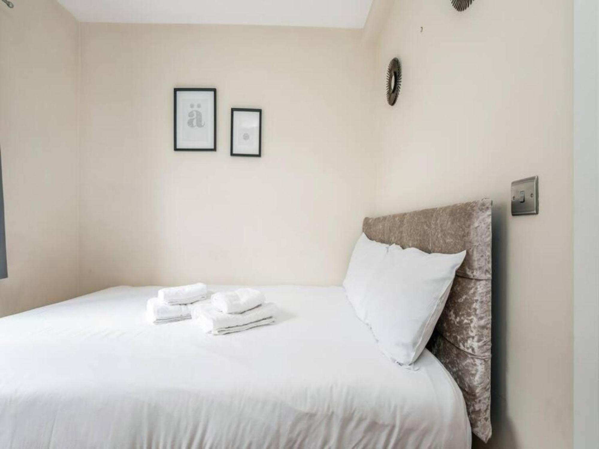 Pass The Keys Ealing Queen Of The Suburbs 2Bd Apartment London Bagian luar foto