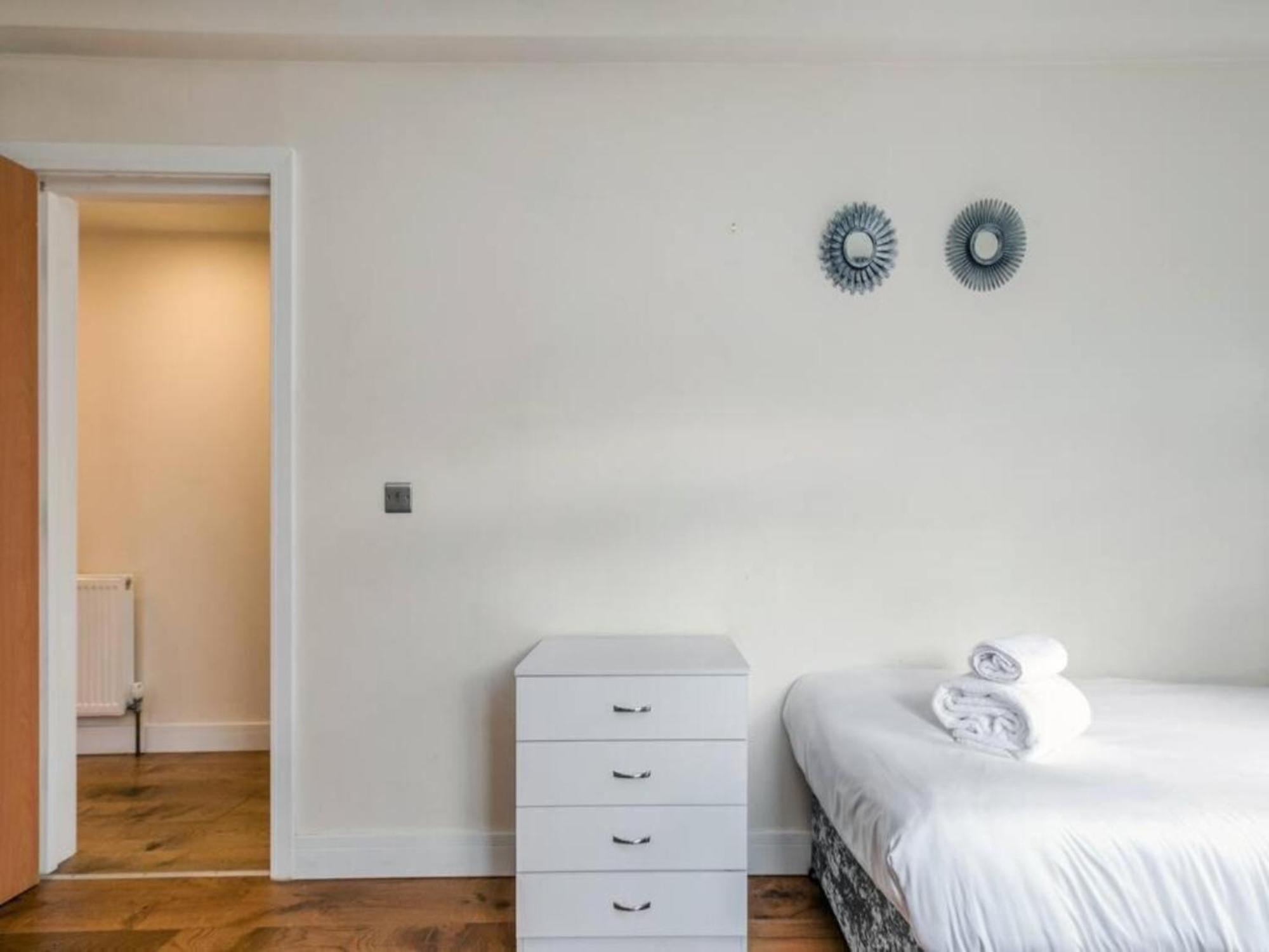 Pass The Keys Ealing Queen Of The Suburbs 2Bd Apartment London Bagian luar foto