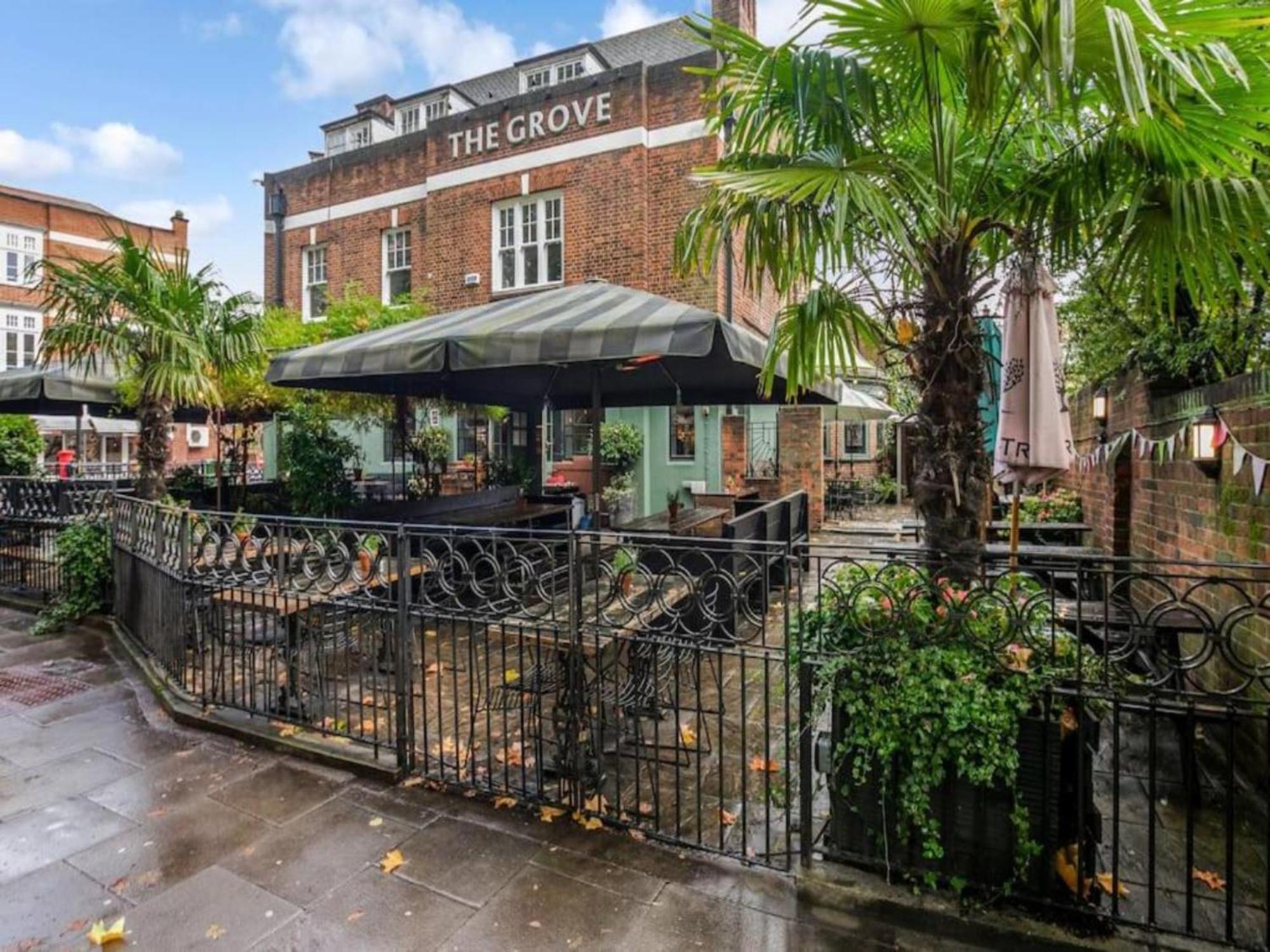 Pass The Keys Ealing Queen Of The Suburbs 2Bd Apartment London Bagian luar foto
